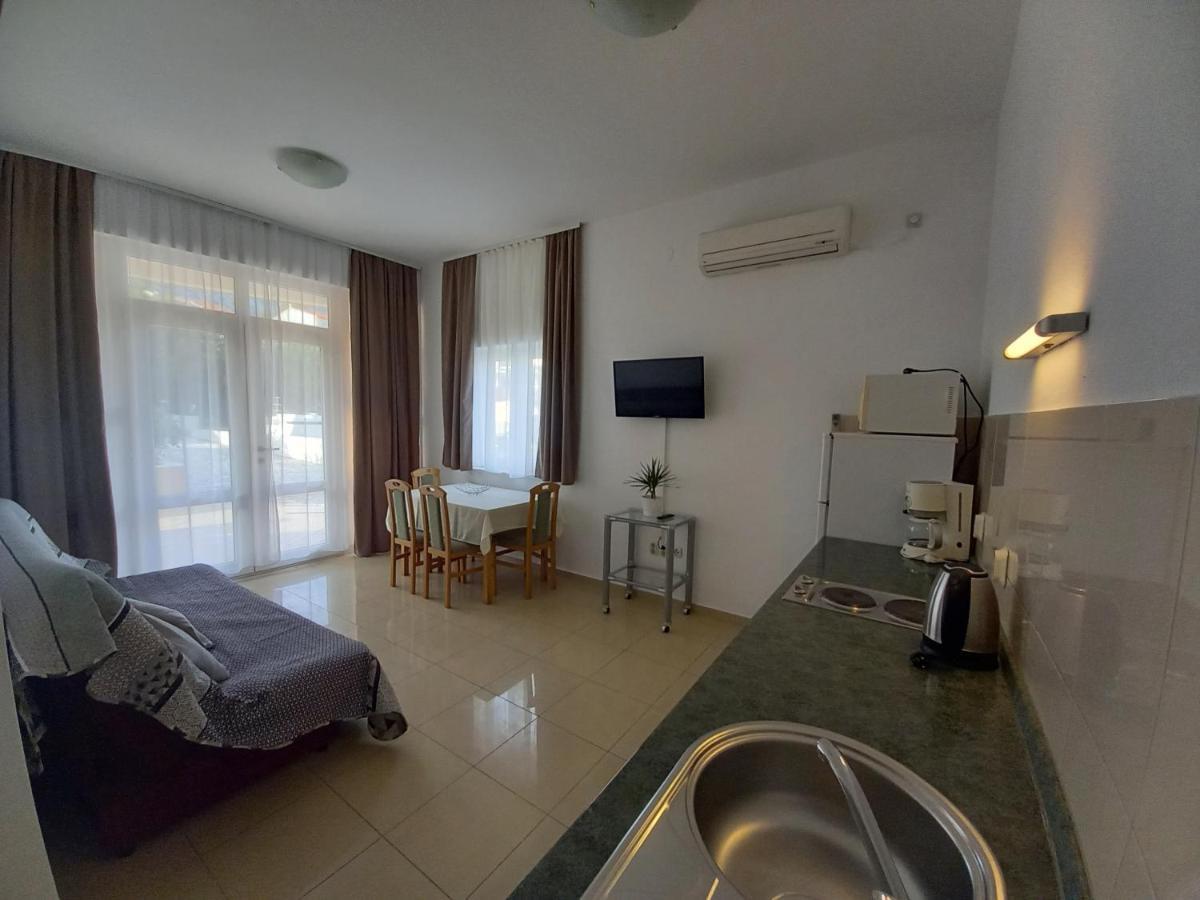 Apartments Villa Iva Оребич Экстерьер фото