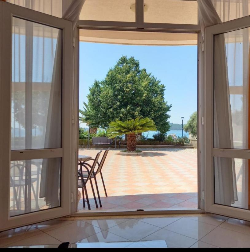 Apartments Villa Iva Оребич Экстерьер фото